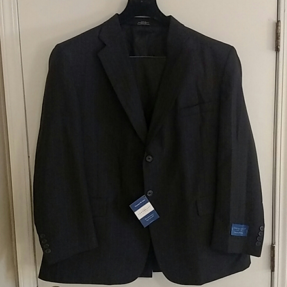NWT Men's Gray Pinstripe Suit